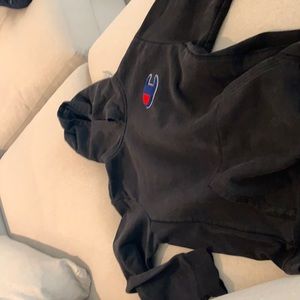 Champion black hoodie very comfortable